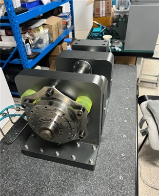 El analizador de vibraciones y el equilibrador dinámico KMbalancer II+ ayudan...